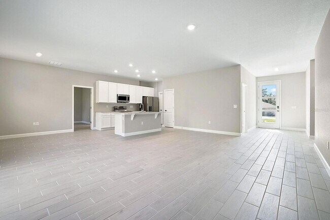 Building Photo - 5096 SW 154 Loop