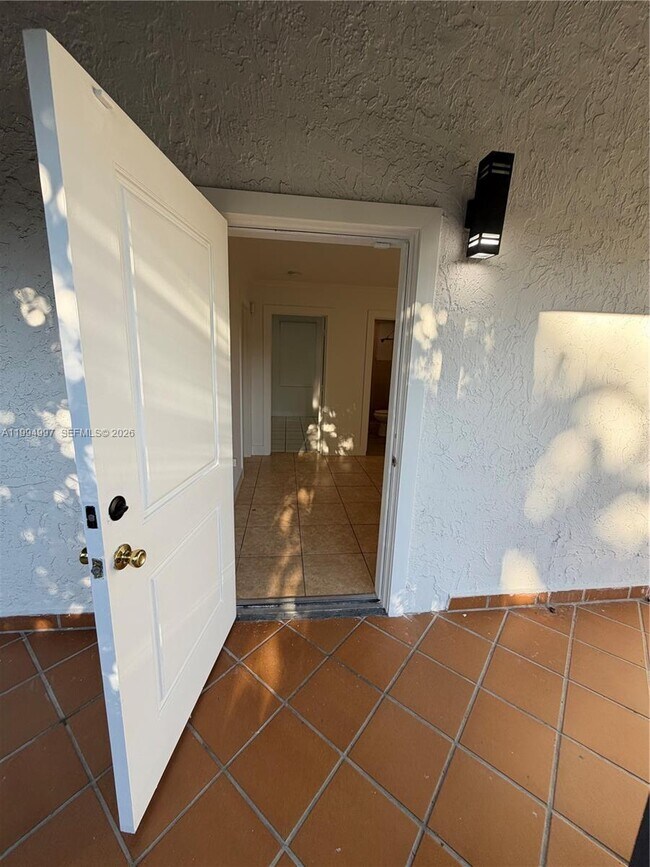 Building Photo - 3373 SW 29th Terrace