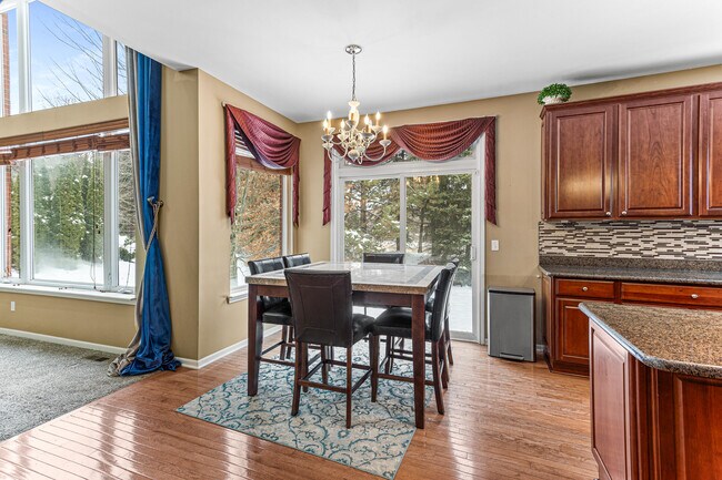 Building Photo - 49896 Parkside Dr