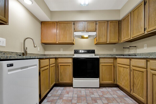 Building Photo - 2203 Place Rebecca Ln