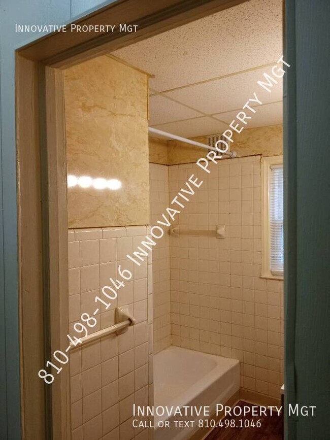 Building Photo - 2106 E Bristol Rd