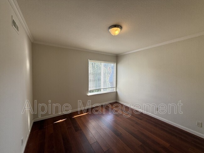 Building Photo - 480 22nd Ave