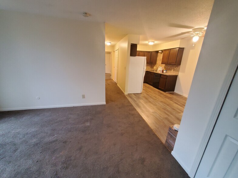 Building Photo - 22137 Huron River Dr