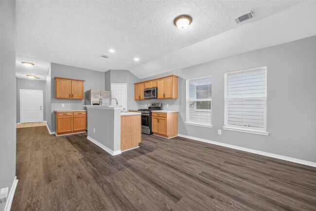 Building Photo - 8010 Indian Desert Dr