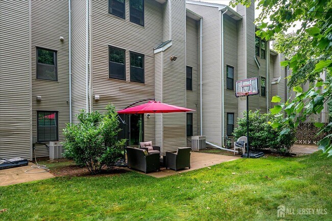 Building Photo - 4506 Stonehedge Rd