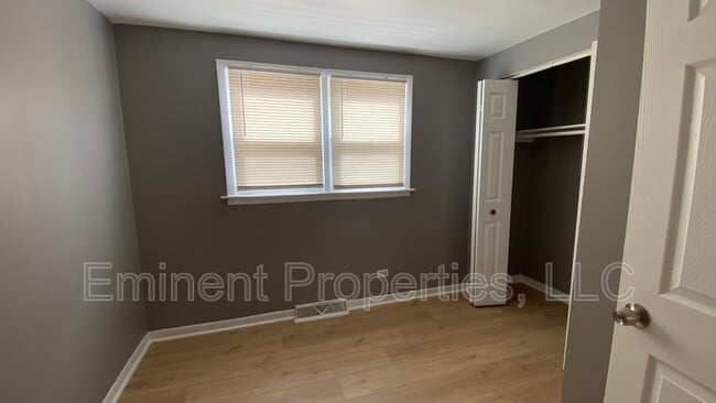 Building Photo - 9053 S Aberdeen St