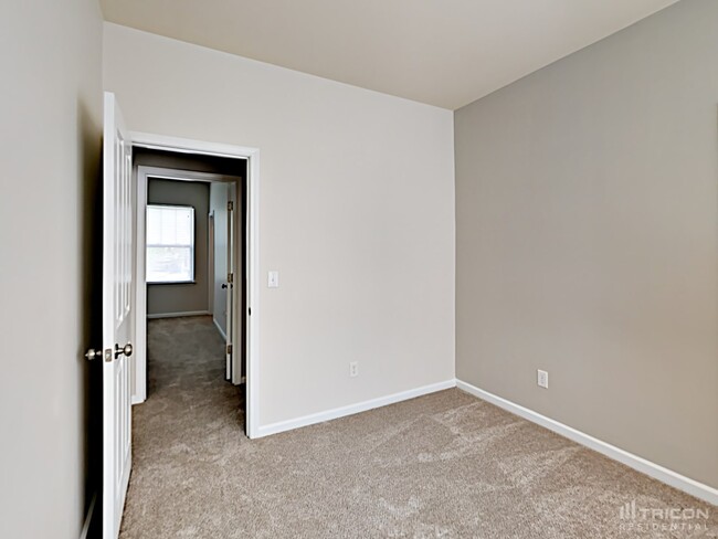 Building Photo - 7839 Baylis Dr