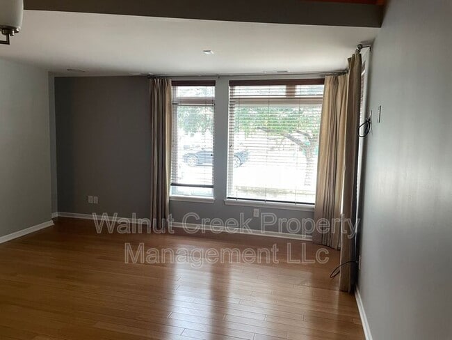 Building Photo - 7405 Battery Park Blvd