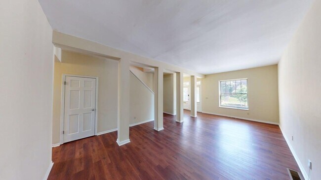 Building Photo - 3861-3869 McRee