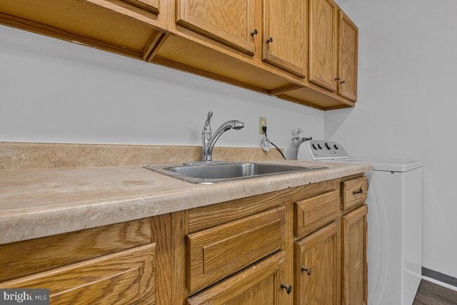 Building Photo - 908 Shelby Dr