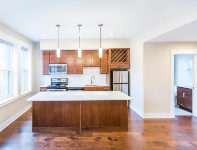 Building Photo - 1211 Broadway