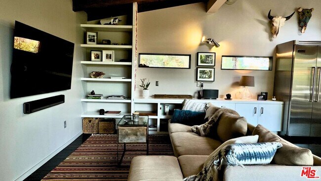 Building Photo - 19562 Cave Way