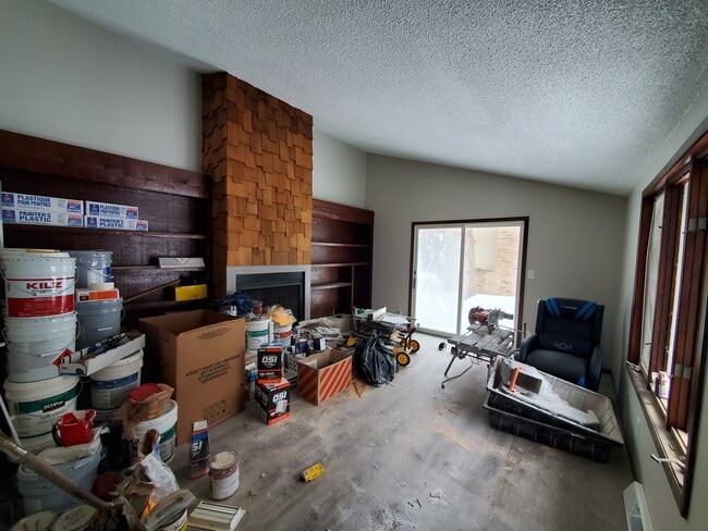 Primary Photo - 1414 W Danube Rd