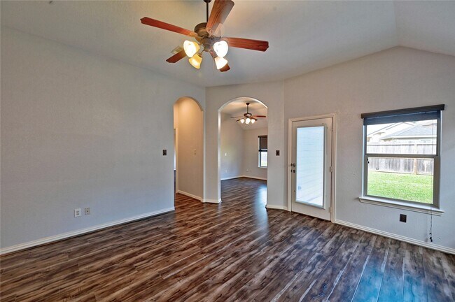 Building Photo - 5418 Brookway Willow Dr