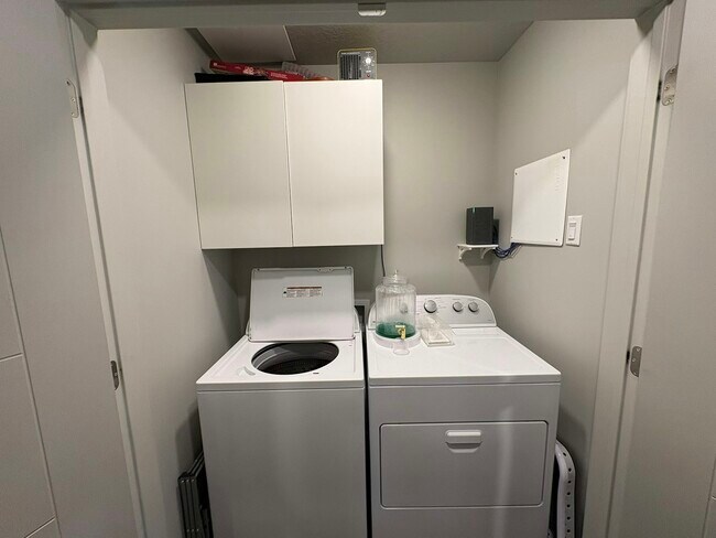 Building Photo - 64 W 600 S