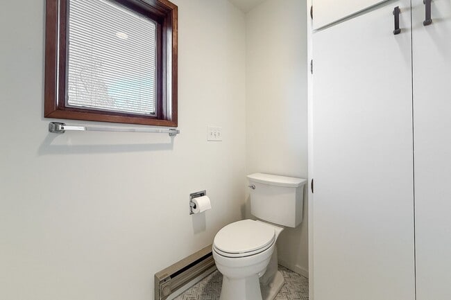 Building Photo - ** $500 OFF FIRST MONTH ** Riverfront 3-Bedroom Historical Richland Home