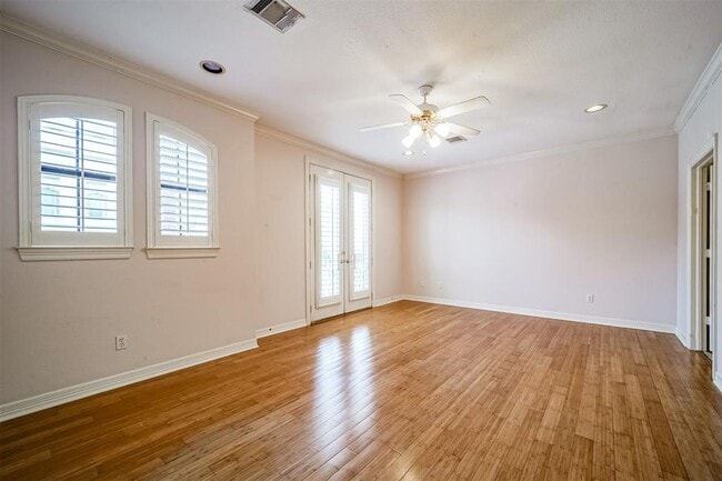 Building Photo - 926 Birdsall St