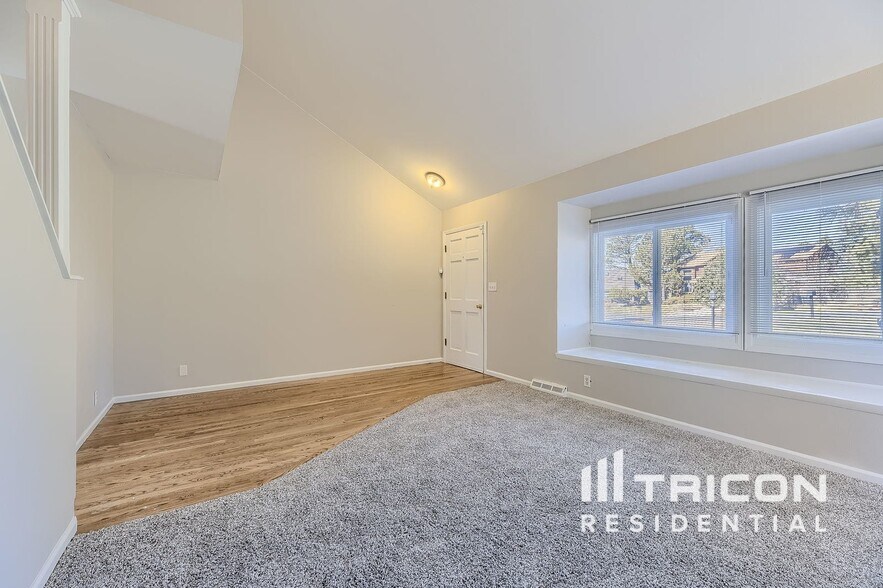 Building Photo - 9734 E Villasur Ct