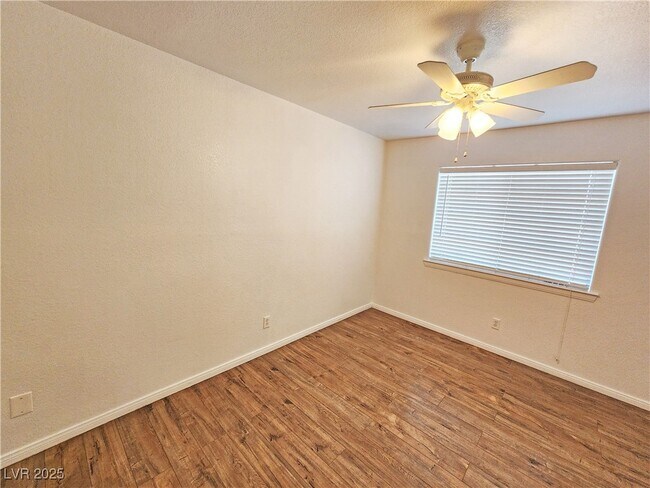 Building Photo - 2341 Yakima Ave