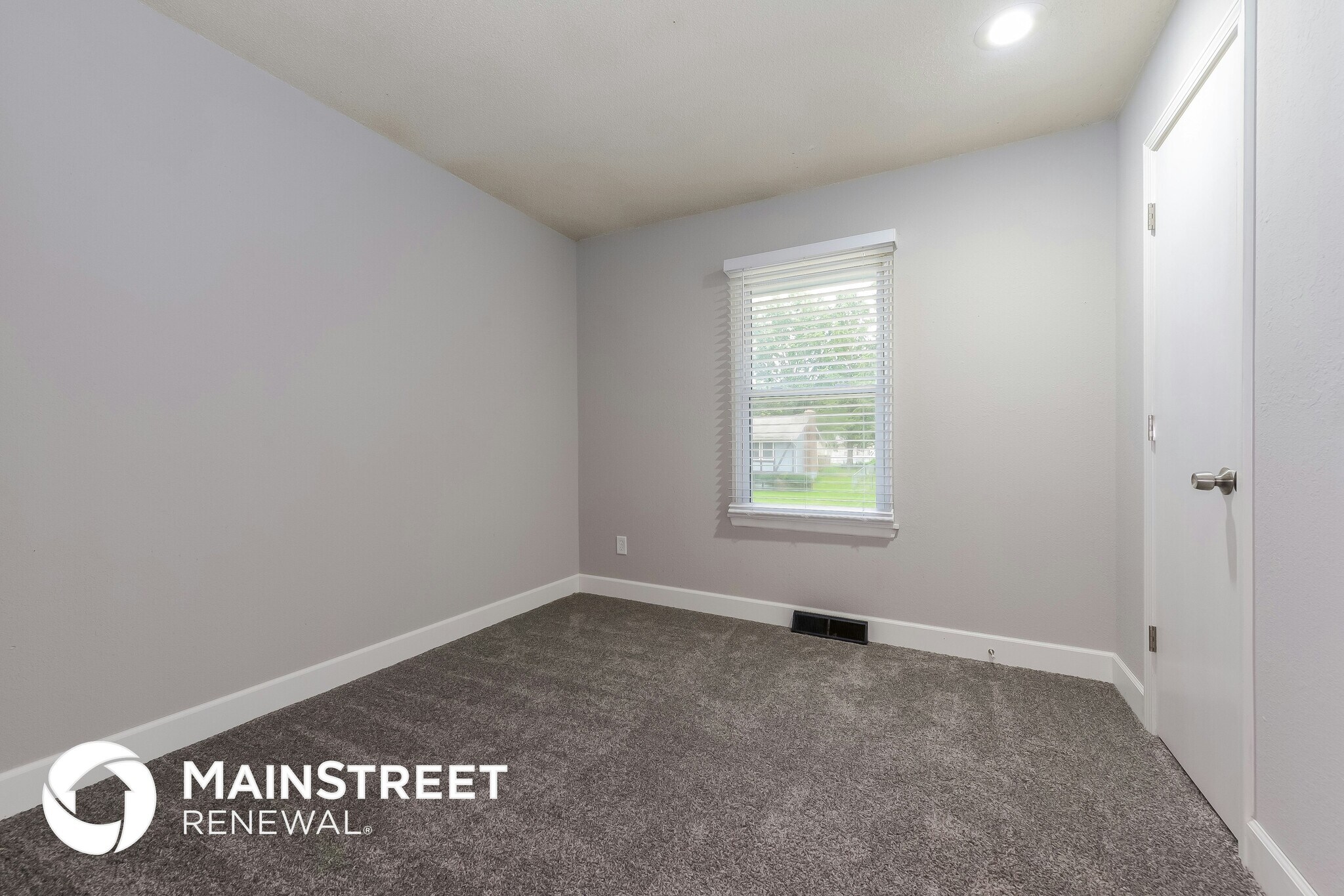 Building Photo - 501 SW Shamrock Pl