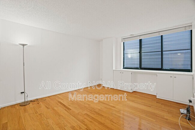 Building Photo - 1140 23rd St NW