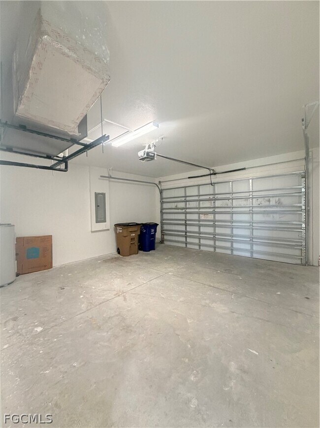 Building Photo - 3804 40th St SW