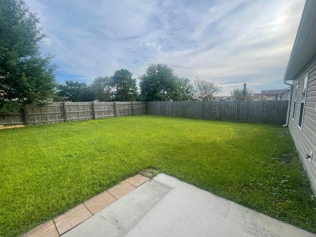 Building Photo - 2817 Valor Dr