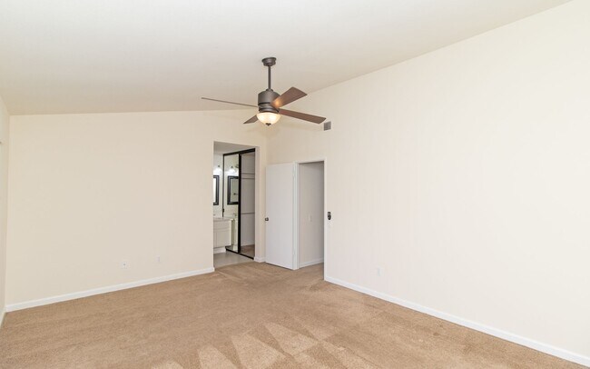 Building Photo - Home in the Community of Del Mar Highlands!