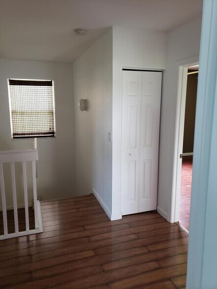 Building Photo - 6759 Silver Ridge Ln