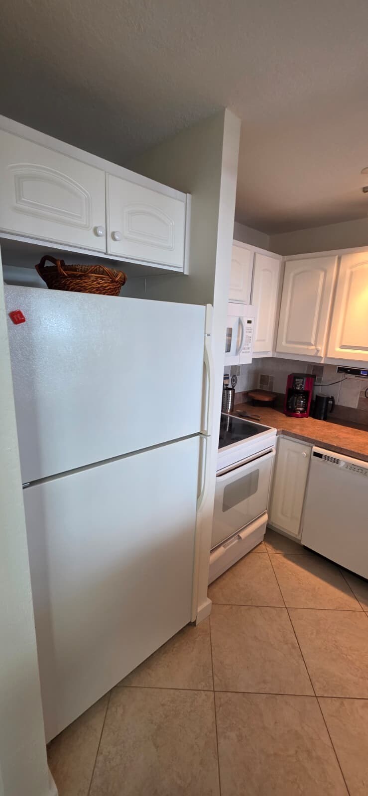 Building Photo - 3047 S Atlantic