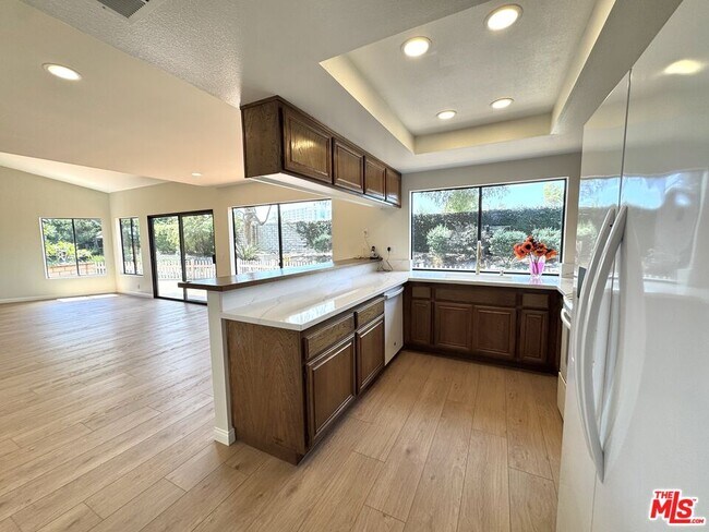Building Photo - 7756 Sailboat Cir