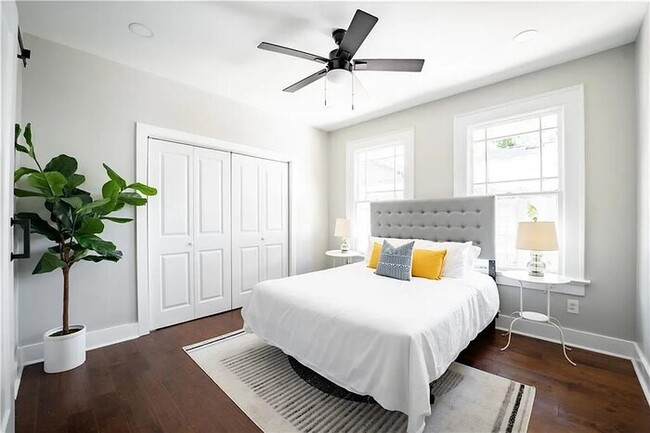 Building Photo - 943 Rose Cir SW