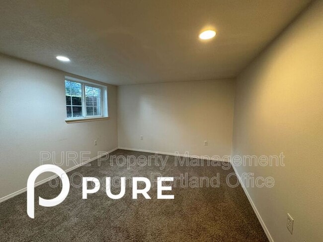 Building Photo - 3740 SE 134th Ave