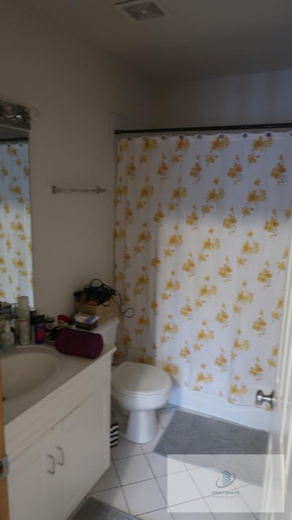 Building Photo - 1446 W Chicago Ave