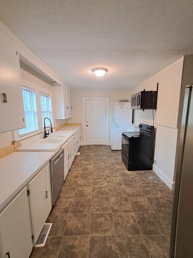 Building Photo - 1209 S Greene St