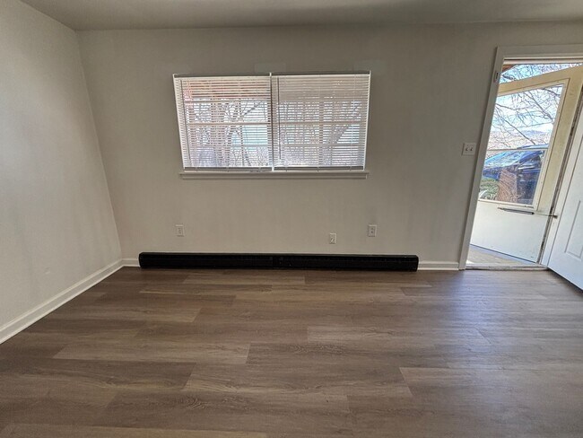 Building Photo - Idlewild Property