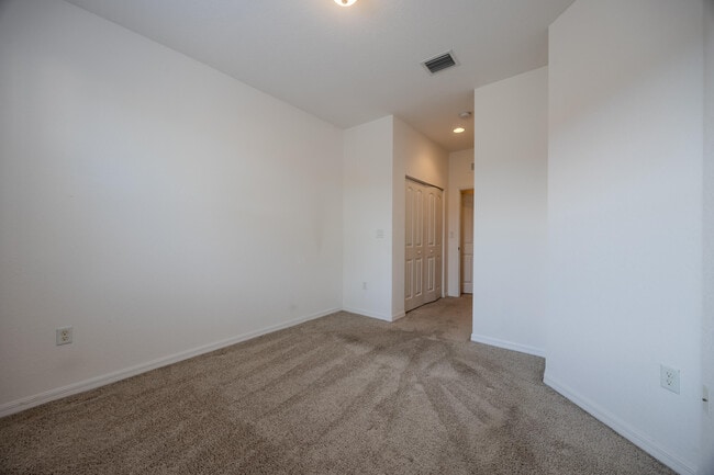 Building Photo - 1078 NW 33rd Manor