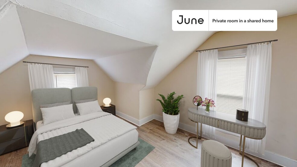 Primary Photo - Private bedroom in 7 bed/2 bath Home