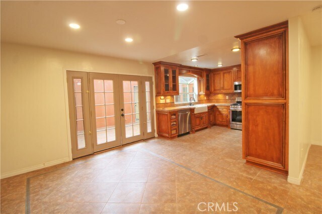 Building Photo - 868 Ardmore Cir