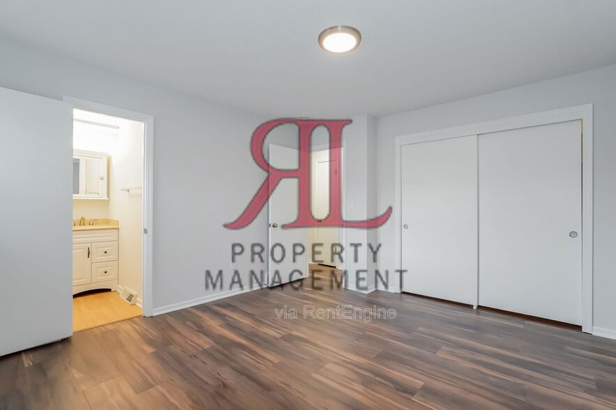 Building Photo - 1869 Drew Ave