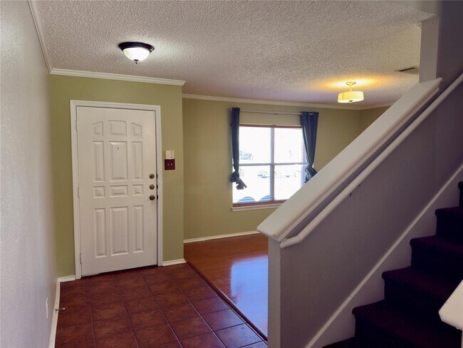Building Photo - 3640 Bass Loop