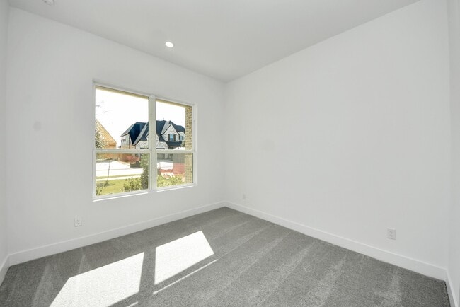 Building Photo - 31046 Vintage Crk Ln