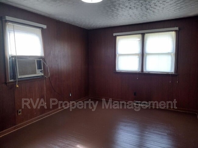 Building Photo - 1311 Beazley St