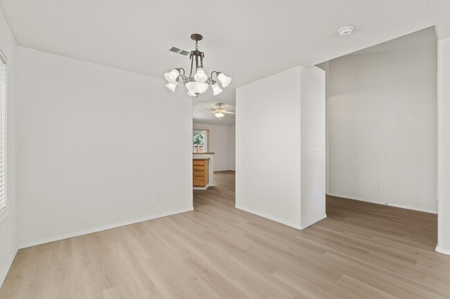 Building Photo - 3589 N Chatterton Way