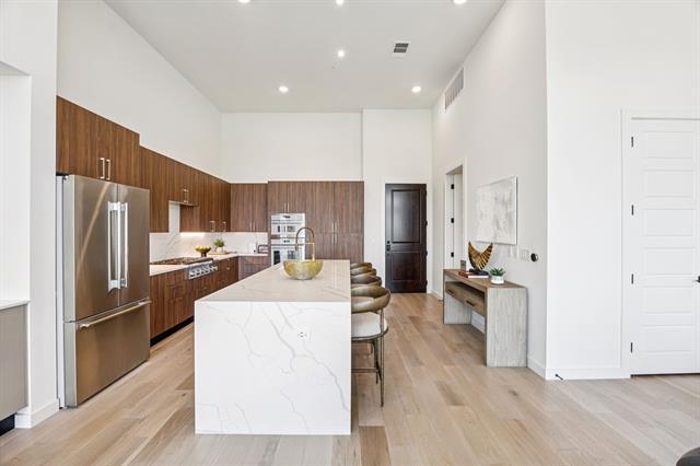 Building Photo - 2620 Maple Ave