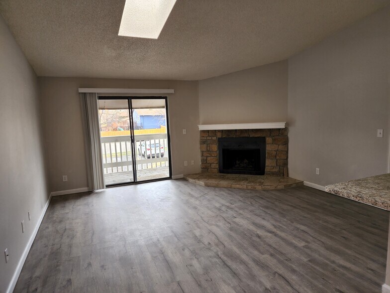 Building Photo - 18163 E Kentucky Ave