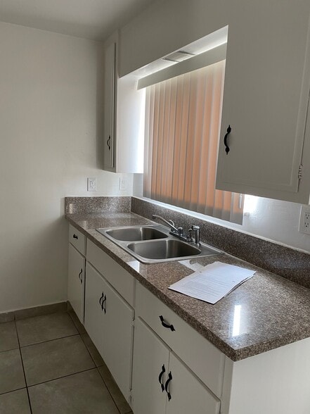 Building Photo - 8529 Willis Ave