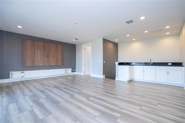 Building Photo - 13370 Alderley Dr