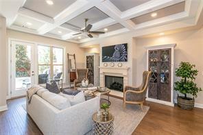 Building Photo - 121 Via Roma