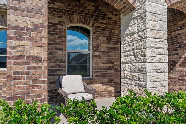 Building Photo - 15726 Rosemary Hl Ln